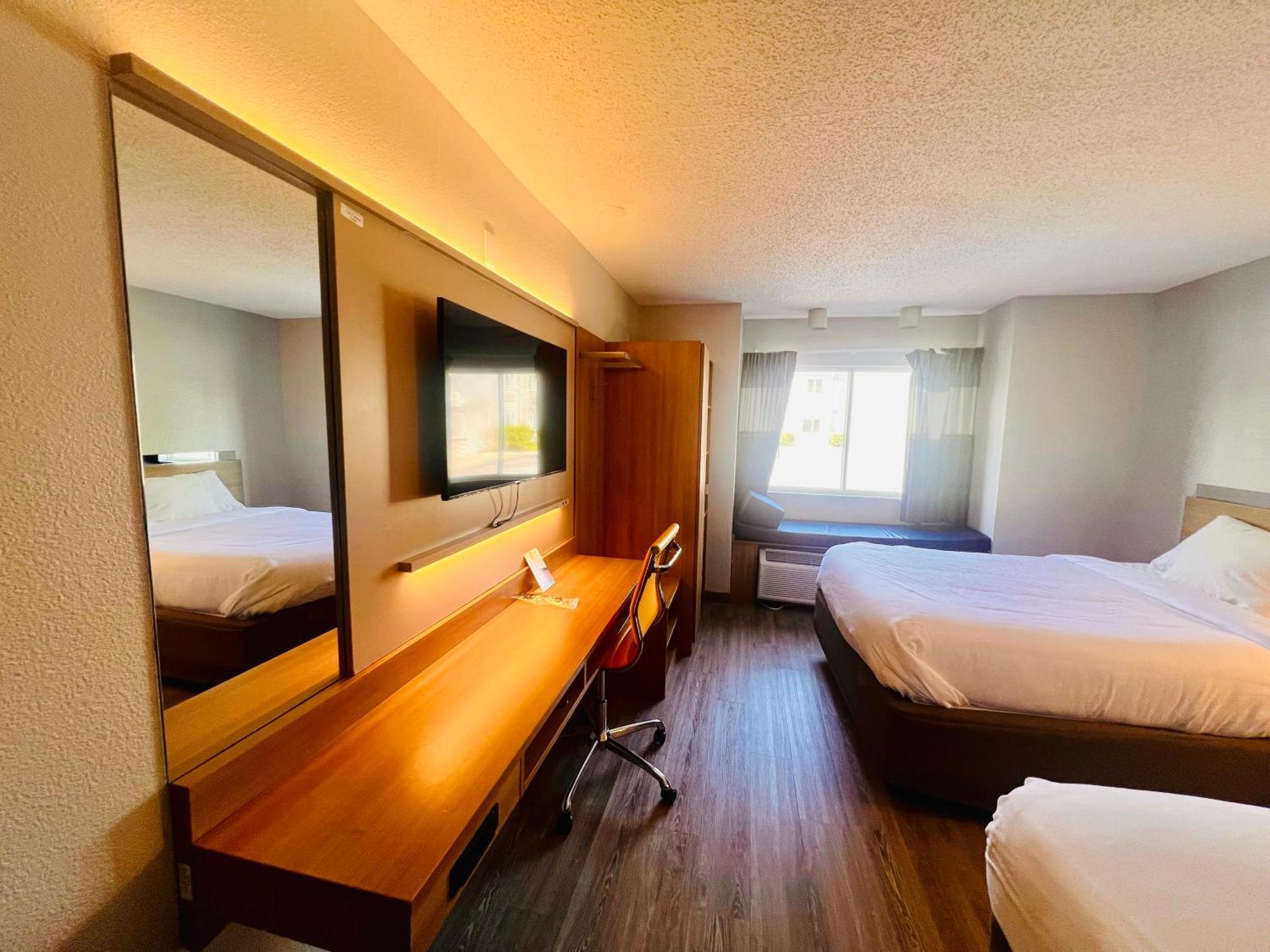 Microtel By Wyndham 3*
