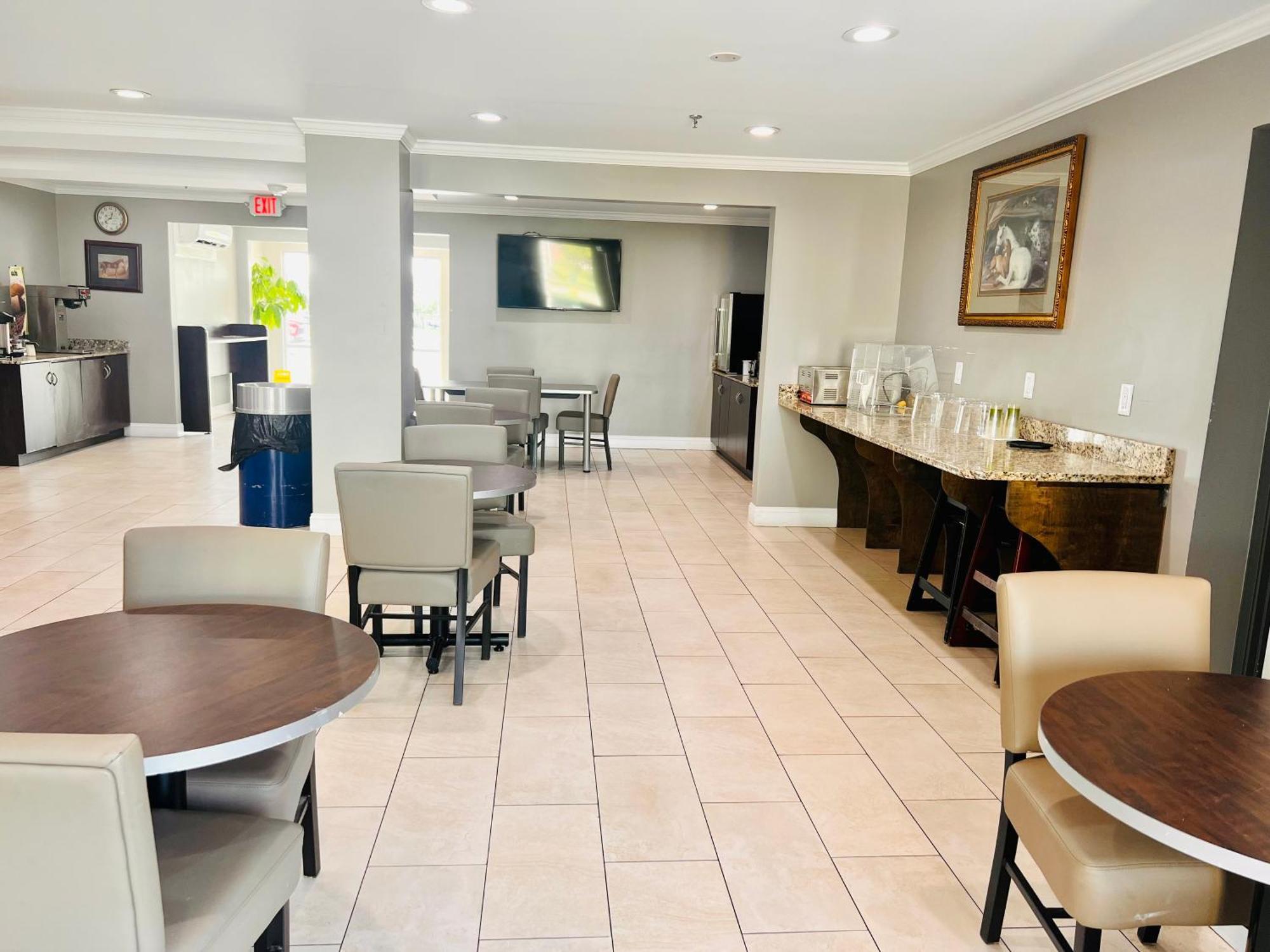 Hotel Microtel By Wyndham 3*