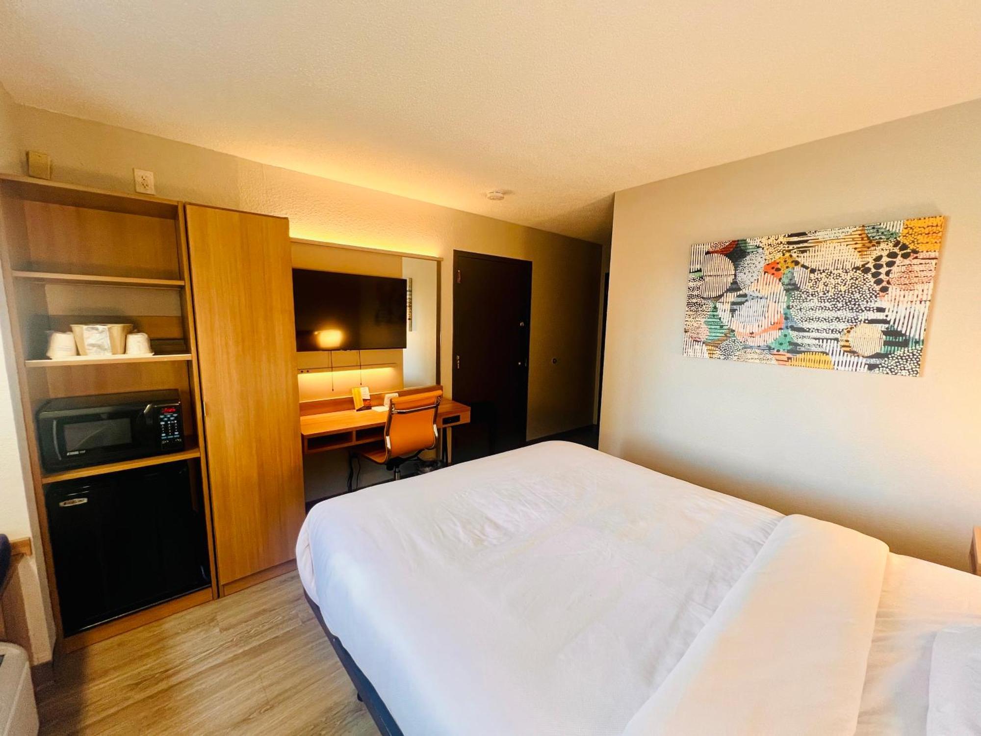 Hotel Microtel By Wyndham 3*