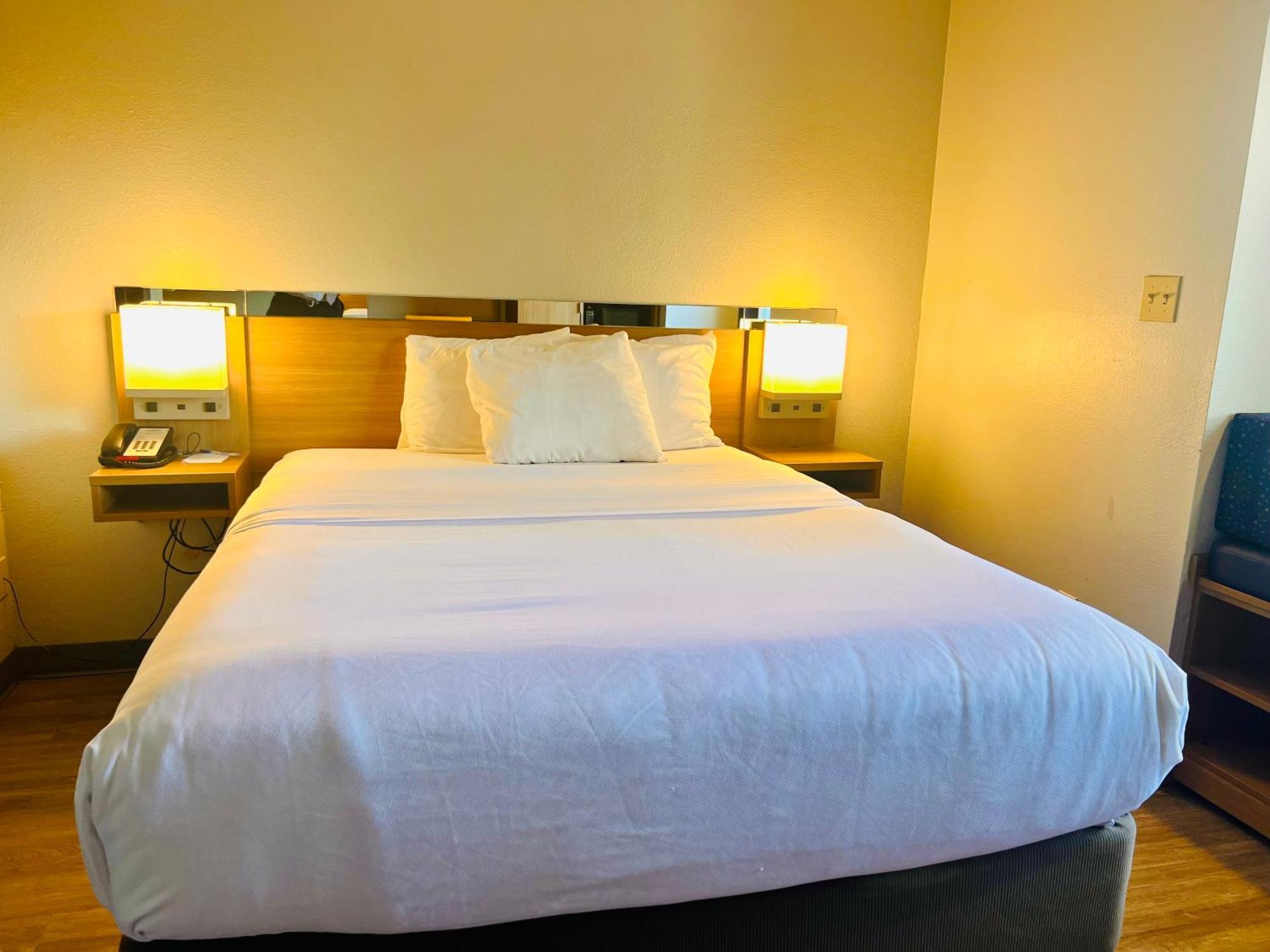 Microtel By Wyndham Hotel
