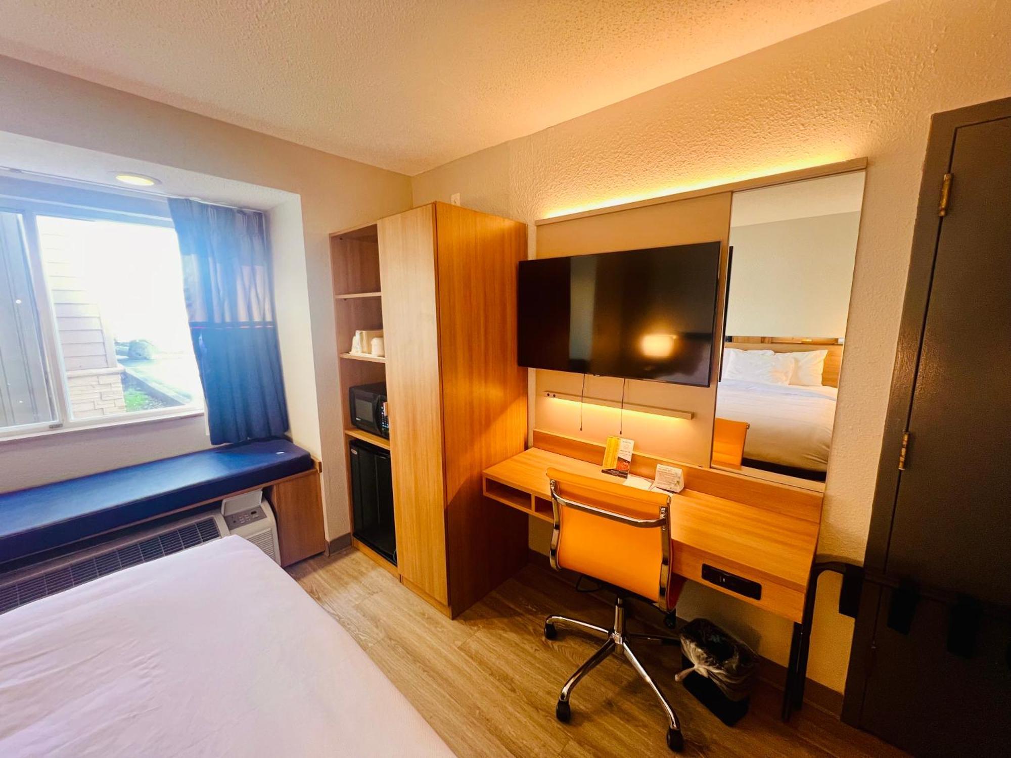 Hotel Microtel By Wyndham 3*