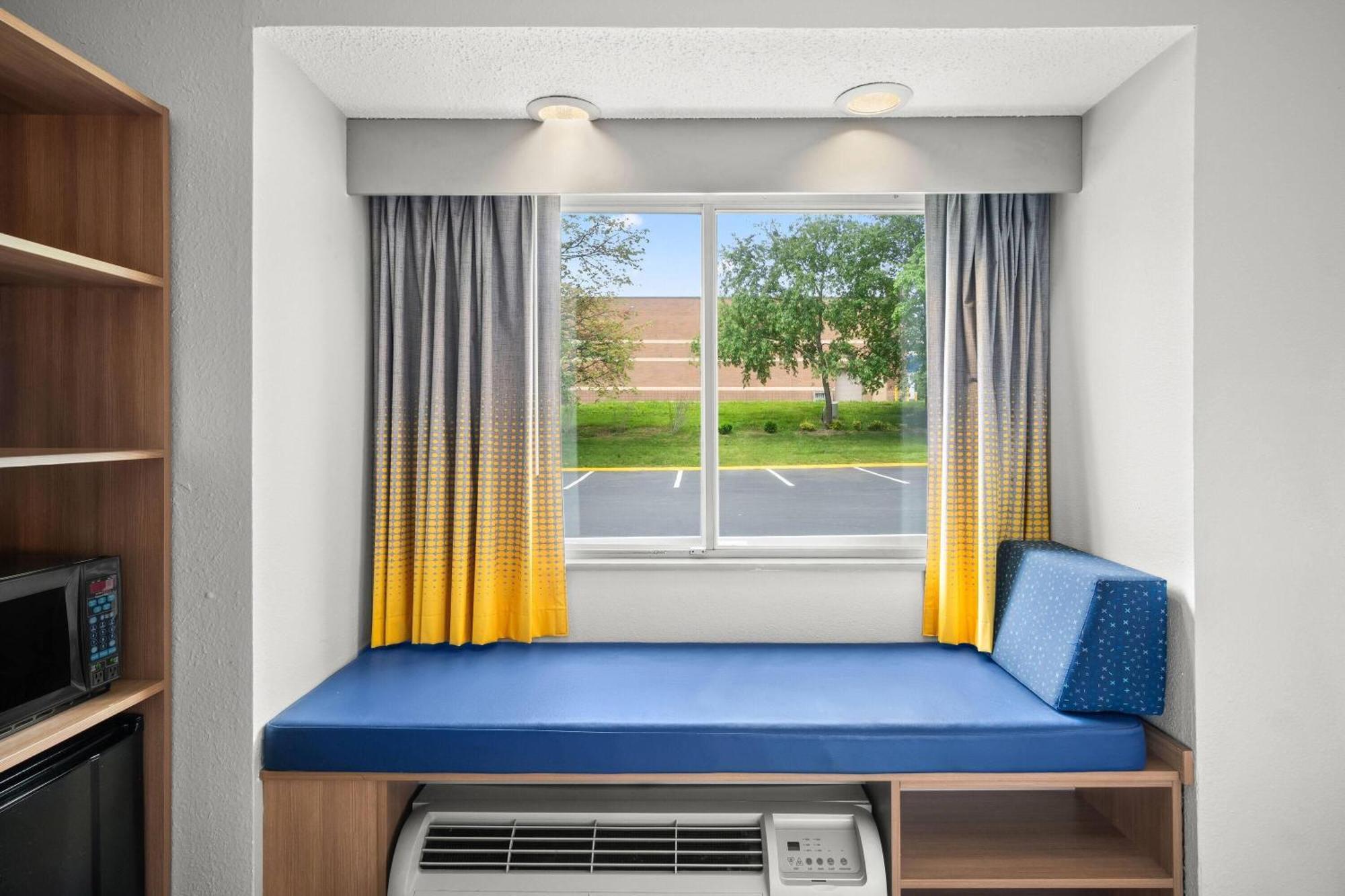 Microtel By Wyndham 3*