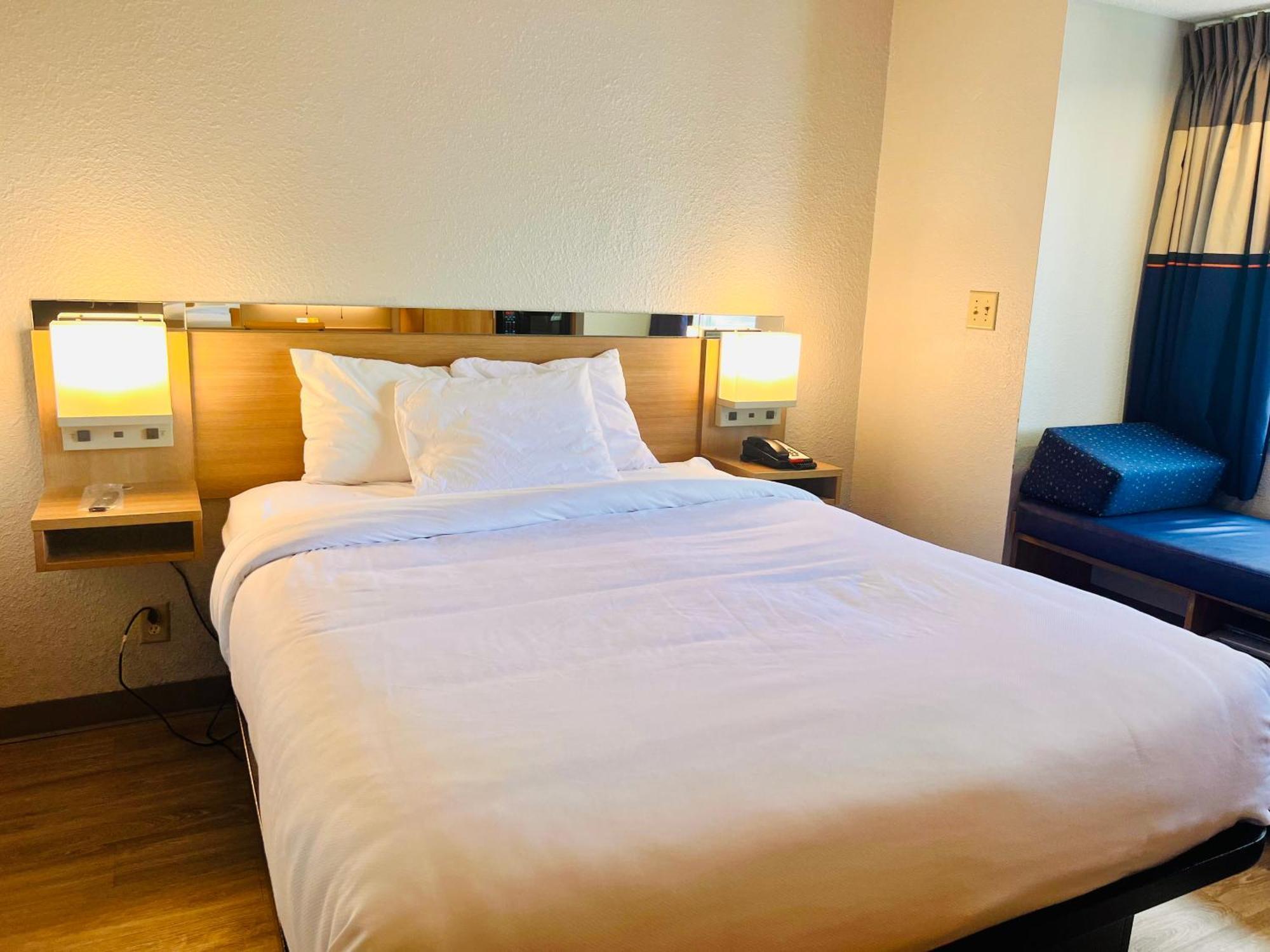 Microtel By Wyndham Hotel