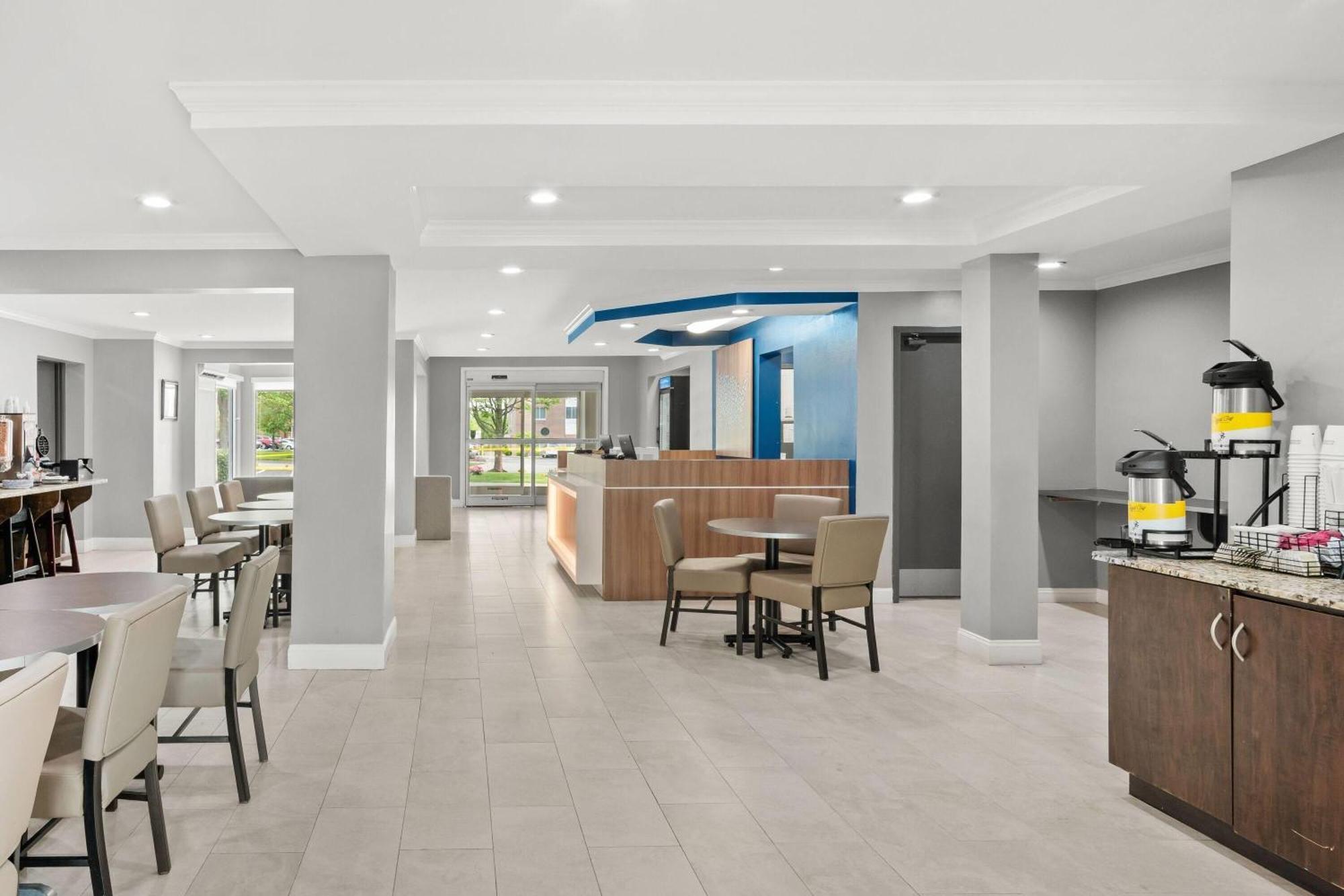 Microtel By Wyndham Hotel Lexington